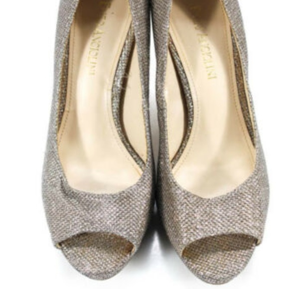 Enzo Angiolini Gold Metallic Sequin Peep Toe sz 6 - Picture 2 of 6